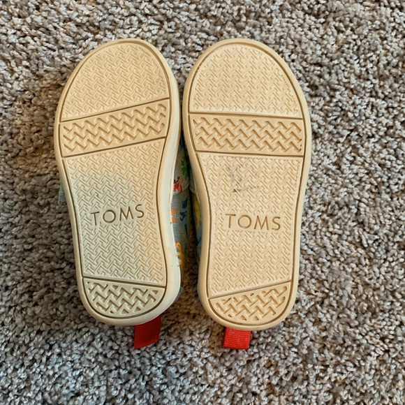 Dinosaur toddler Tom’s shoes - Picture 4 of 5
